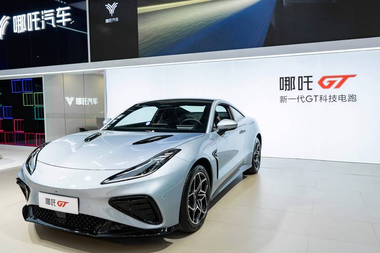 广州番禺区瑞扬达企业管理咨询哪吒汽车在智能汽车领域的表现，领途汽车在新能源汽车市场中的影响力